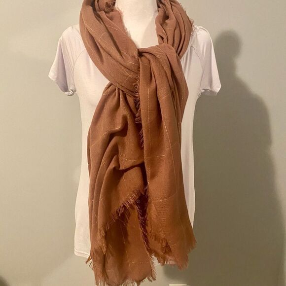 Accessories - Blush scarf with gold accents woven throughout